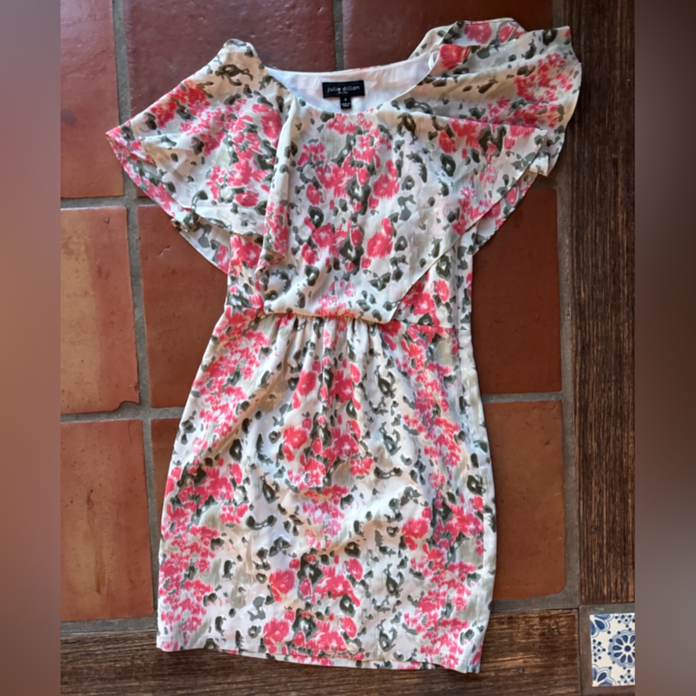 Julie Dillon Flutter-Sleeved Floral Dress - Pink and White